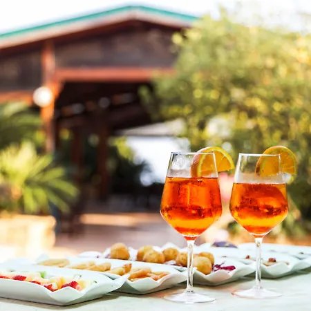 Colleverde Park Готель